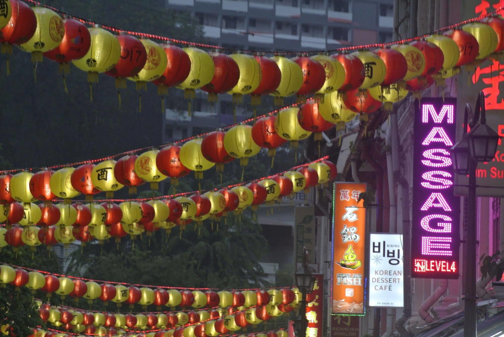 Nhà trọ Royal Singapore